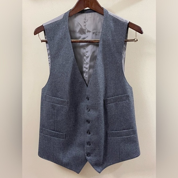 Vintage JOHN PEEL Ltd. 3 Piece Wool Suit Grey with White Pin Striped. - Picture 4 of 17